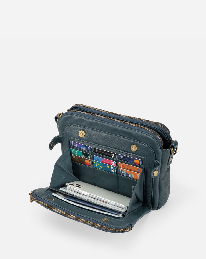 Josefin | Handmade Shoulder Bag Made of Soft Leather